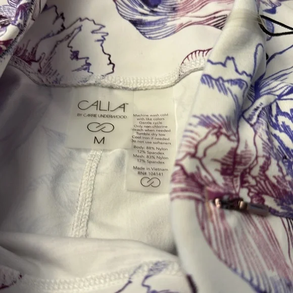 Calia by Carrie Underwood White Purple Floral Cropped Leggings Pants NWT MEDIUM - Picture 2 of 7